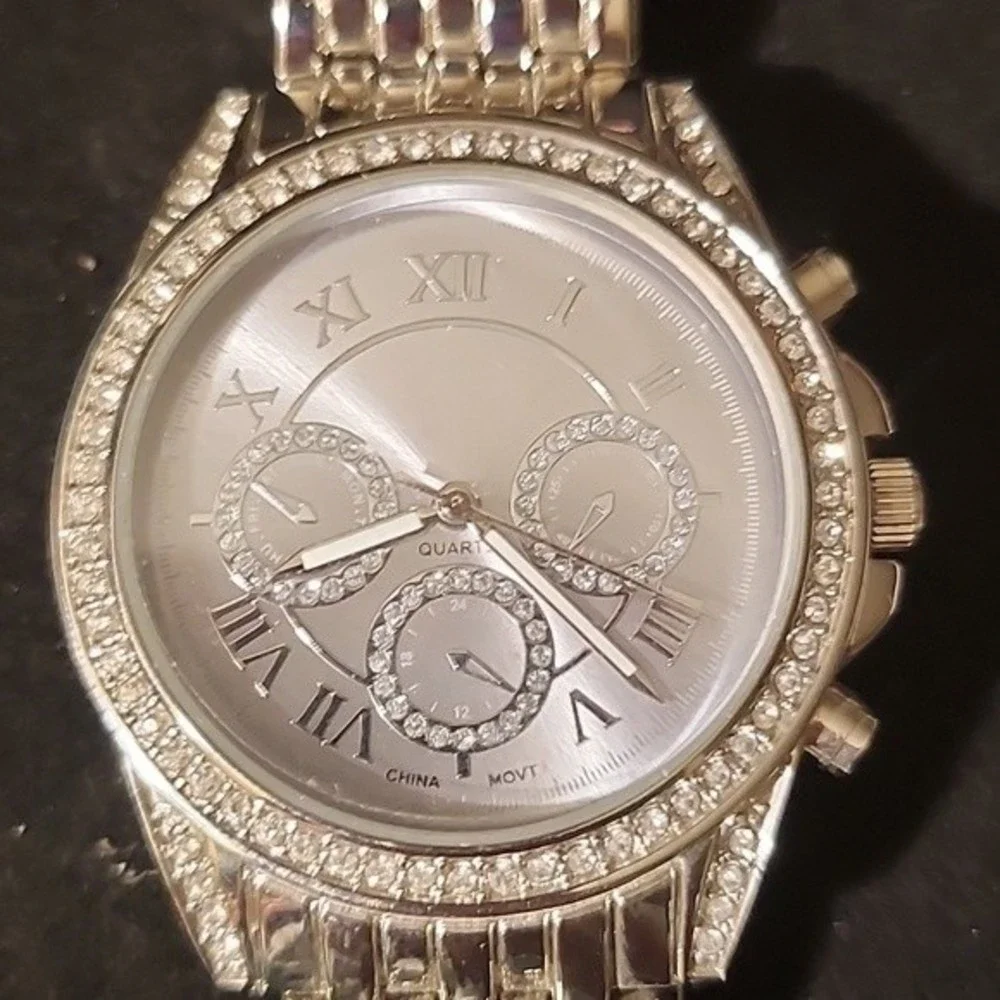 Vintage Silvertone Ladies Watch with White Rhinestones Chain Link Band